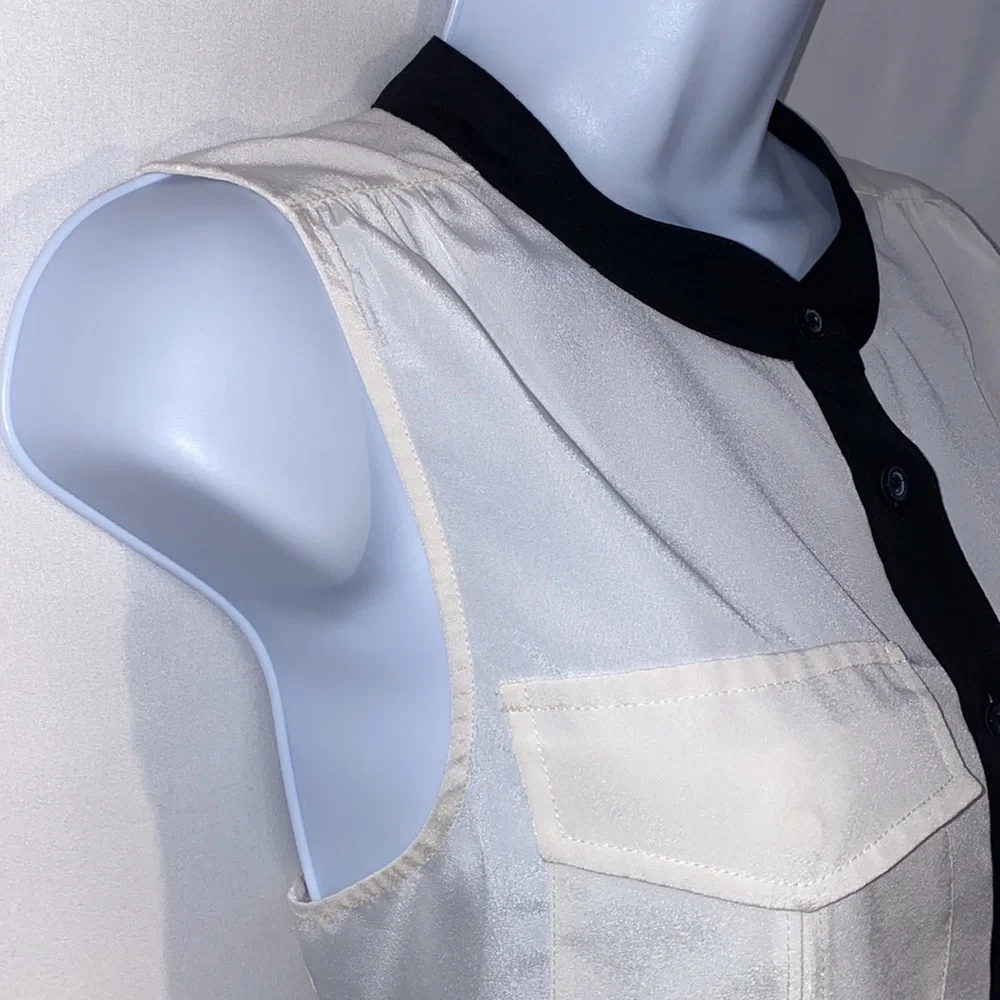 J. Crew sleeveless oversized button down blouse in white with black trim size 6 - Picture 6 of 11